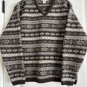 VNTG women M LL Bean Wool Icelandic Fair Isle V Neck Blue Gray Sweater Scotland